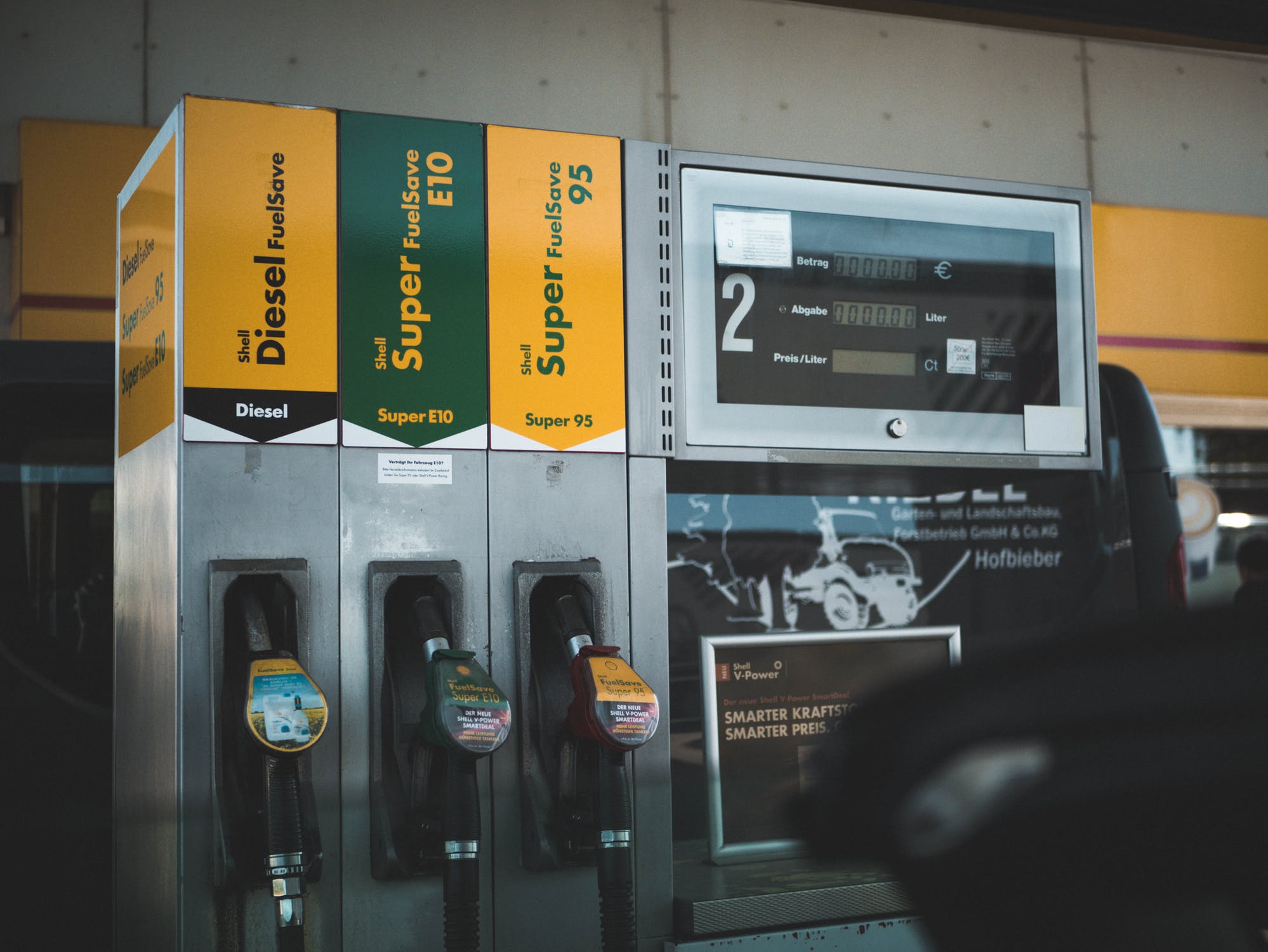 Supermarket fuel – is it a good deal or a false economy?
